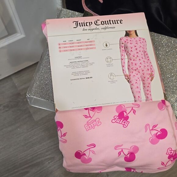Juicy Couture Cherry Bubble Logo Print Pajama Set - Picture 4 of 6